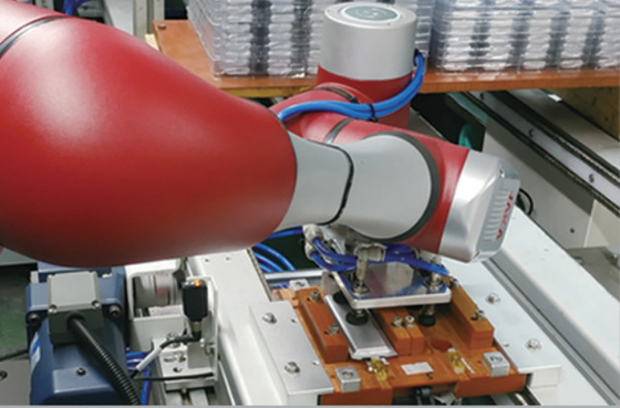 Onrobot RG6 Robot Gripper สำหรับ 6 แกน น้ำหนักบรรทุก 3 กก. การหยิบและวางร่วมกัน หุ่นยนต์ JAKA Zu 12