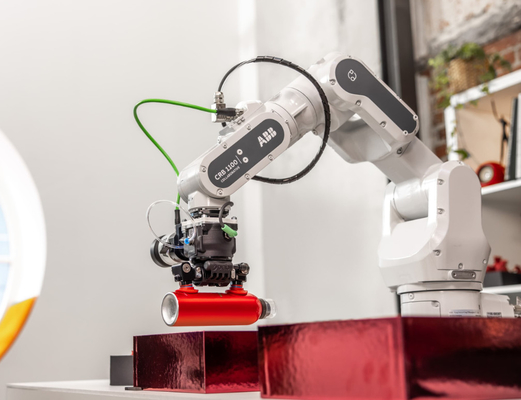 แขนหุ่นยนต์ ABB 6 แกน Cobot CRB1100 พร้อม RobotiQ Robot Gripper สำหรับหุ่นยนต์ประกอบ