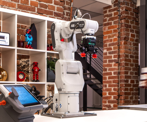 แขนหุ่นยนต์ ABB 6 แกน Cobot CRB1100 พร้อม RobotiQ Robot Gripper สำหรับหุ่นยนต์ประกอบ