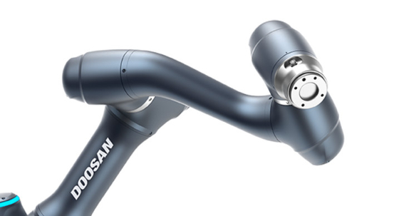 แขนหุ่นยนต์ Doosan Cobot A0912 พร้อมกริปเปอร์หุ่นยนต์ Onrobot สำหรับวางพาเลทและประกอบหุ่นยนต์