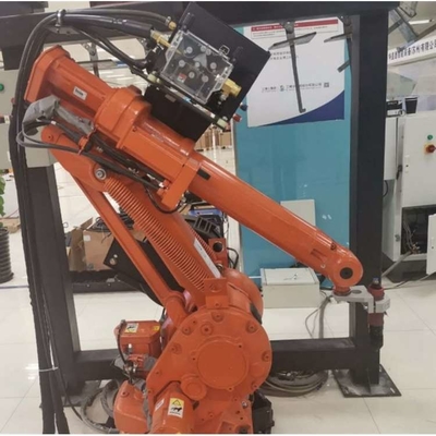 6 Axis Robotic Arm ABB IRB 1410 พร้อมสถานีทําความสะอาดปืน CNGBS สําหรับอัตโนมัติหุ่นยนต์ปั่น