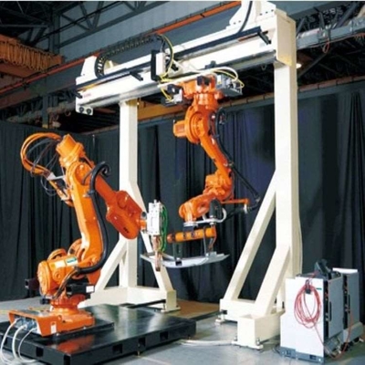 6 Axis Robotic Arm ABB IRB 1410 พร้อมสถานีทําความสะอาดปืน CNGBS สําหรับอัตโนมัติหุ่นยนต์ปั่น