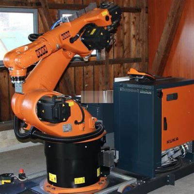 KUKA KR 360 R2830 F พร้อมเครื่องจับนิ้วมือ CNGBS และเครื่องแต่งตัวหุ่นยนต์สําหรับการเก็บและวางเป็นอุปกรณ์การจัดการวัสดุ