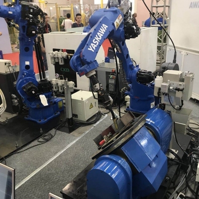 YASKAWA หุ่นยนต์ AR1440 กับ 1440MM Reach เป็น 6 Axis หุ่นยนต์แขนด้วย CNGBS หุ่นยนต์ Positioner สําหรับเครื่องปั่น