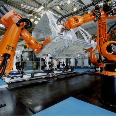 KUKA อุตสาหกรรมหุ่นยนต์แขน KR 470-2 PA หุ่นยนต์ palletizing กับ CNGBS guide rail สําหรับโรงงานเป็นเครื่อง pallet