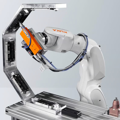 KUKA Cobot KR 4 R600 สําหรับการทํางานกับ Onrobot Gripper ในฐานะเครื่องเก็บและวาง