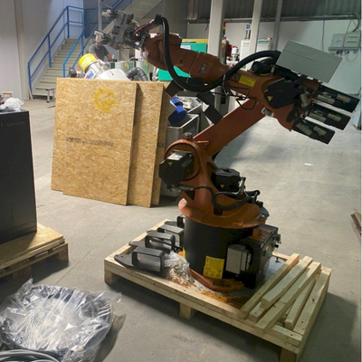 6 Axis Robotic Arm KR 20 R1810 กับ CNGBS หุ่นยนต์ Dress Pack สําหรับการจัดการเป็นหุ่นยนต์อุตสาหกรรม Kuka