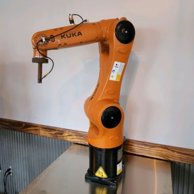 KUKA โรบอตปั่น KR 6 R900-2 โคบอต พร้อมเครื่องวางตําแหน่งปั่น CNGBS สําหรับปั่นอื่น ๆ
