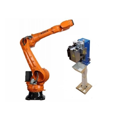 โรบอต Kuka KR 70 R2100 พร้อมสถานีทําความสะอาดปืน CNGBS สําหรับอัตโนมัติการปั่นด้วยแขนหุ่นยนต์ 6 แกน