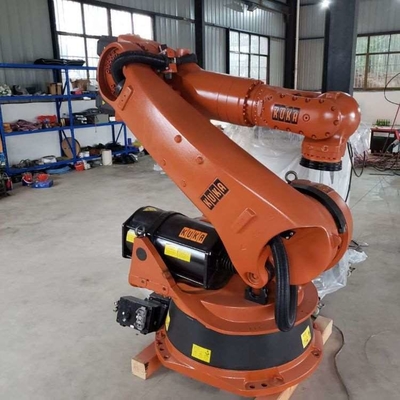 โรบอต Kuka KR 70 R2100 พร้อมสถานีทําความสะอาดปืน CNGBS สําหรับอัตโนมัติการปั่นด้วยแขนหุ่นยนต์ 6 แกน