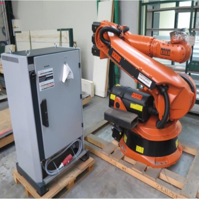 Kuka 6 Axis Handling Robotic Arm KR 240 R3330 พร้อม CNGBS Robot Guide Rail สําหรับการจัดการหุ่นยนต์