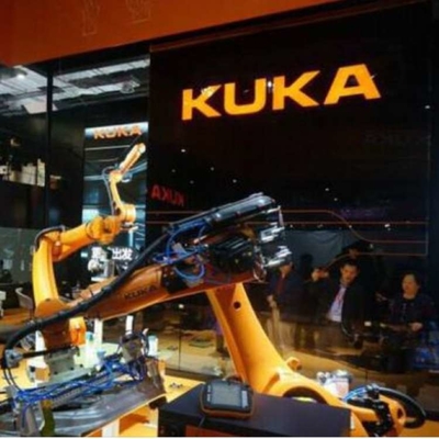 Kuka Palletizing Robotic Arm 4 Axis KR 470 PA ด้วยเครื่องล้าง CNGBS อัตโนมัติเป็นหุ่นยนต์อุตสาหกรรม