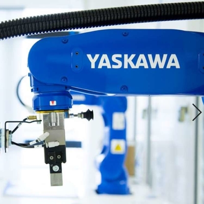 6 Axis Pick And Place Robotic Arm Yaskawa GP8 พร้อม CNGBS หุ่นยนต์จับสําหรับหุ่นยนต์รับมือวัสดุ