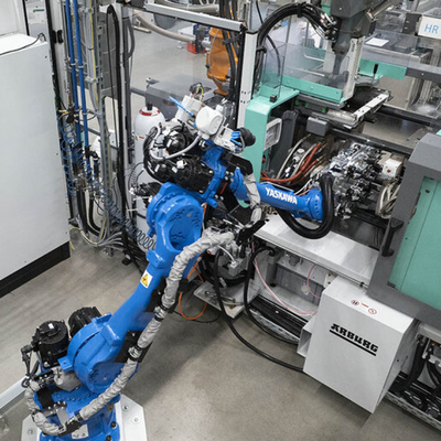 YASKAWA แปเล็ตแมชชีน GP50 กับ CNGBS แพ็คผ้าสําหรับการใช้งานที่ยาวนาน
