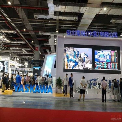 Yaskawa GP225 การจัดการหุ่นยนต์แขน 6 แกน กับ CNGBS หุ่นยนต์ Guide Rail สําหรับหุ่นยนต์รับผลิตภัณฑ์