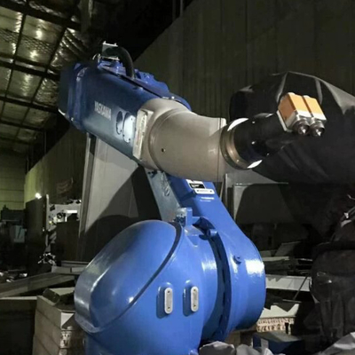 อัตโนมัติ YASKAWA อุตสาหกรรมหุ่นยนต์ MPX3500 กับ CNGBS หุ่นยนต์เสื้อผ้าเป็นอุปกรณ์ CNC สําหรับ pallet