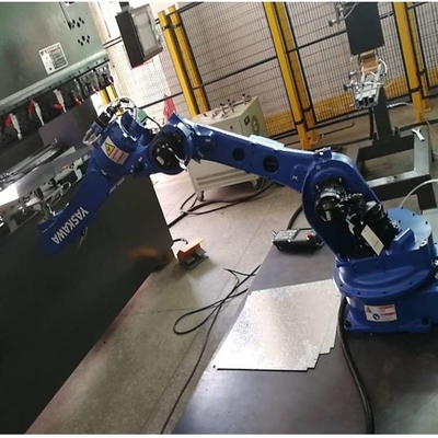 อุตสาหกรรมหุ่นยนต์แขน 6 แกน Yaskawa GP35L กับ CNGBS จับหุ่นยนต์สําหรับหุ่นยนต์การจัดการอัตโนมัติ