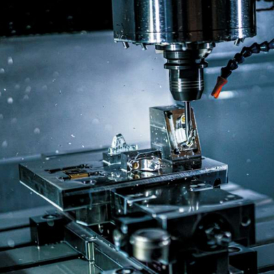 VL Series Vertical Machining Center V850L ใช้ในสถานที่ผลิตต่าง ๆ ในฐานะอุปกรณ์เสริมเครื่องจักร