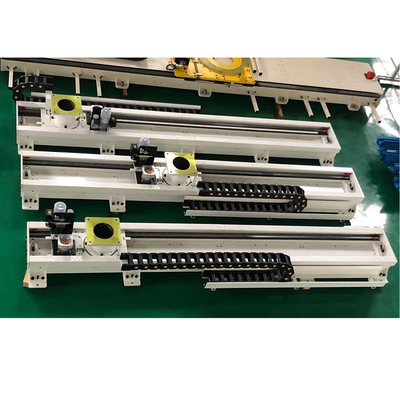 โรบอต FANUC สายไฟที่นําทาง ด้วยภาระประโยชน์ 500KG สําหรับการจัดการวัสดุในฐานะรถไฟหุ่นยนต์