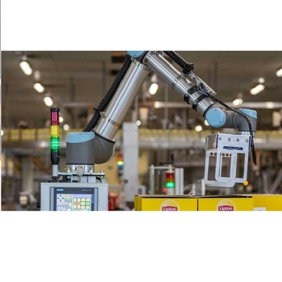 แขนหุ่นยนต์ร่วมมือ UR 10e Of 6 Aixs Cobot พร้อมภาระ 10KG พร้อมฝาหุ่นยนต์สําหรับการปั่น