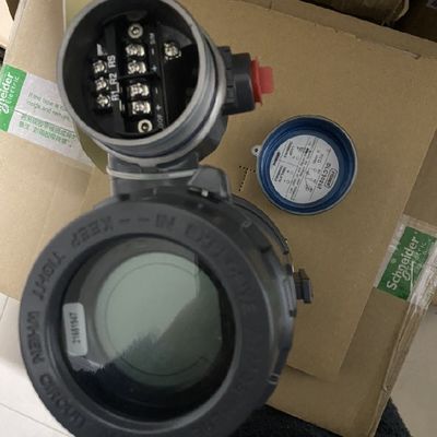 FIELDVUE DLC3100 DLC3020F DLC3010 Emerson Fisher Displacer Level Transmitter สําหรับการวัดความหนาแน่นกับท่อทอมป์สําหรับไบเลอร์