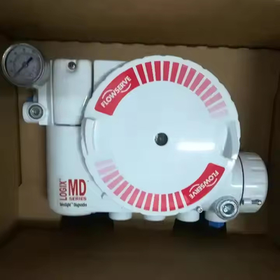 วาล์วควบคุมปนูเมติกเส้นตรงกับ Flowserve LOGIX 3200MD 520MD DIGITAL HART VALVE POSITIONER ในคลังวาล์ว Flowserve