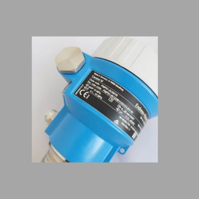 สถานีลดแรงดันและอุณหภูมิพร้อมเครื่องวัดการไหลแบบ Vortex Endress+Hauser Proline Prowirl D200 และเครื่องส่งสัญญาณความดัน Cerabar PMC51B