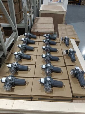 วาล์วควบคุมอากาศจีนที่มี Fisher DVC2000 VALVE POSITIONER และ 67CFR-226/237/239/600/601 กําหนดการกรองในคลัง
