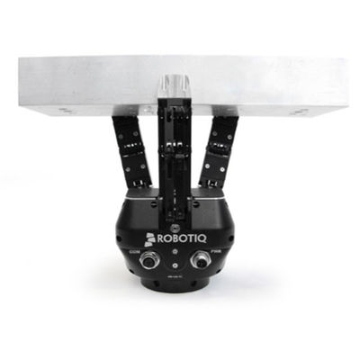 ROBOTIQ หุ่นยนต์จับยึดแบบปรับได้ 3 นิ้วรวมกับหุ่นยนต์ทำงานร่วมกัน AUBO i5 สำหรับการหยิบหุ่นยนต์
