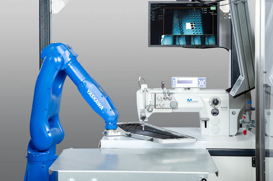 การจัดการ IP67 927mm 7kg Payload Yaskawa Robot Arm
