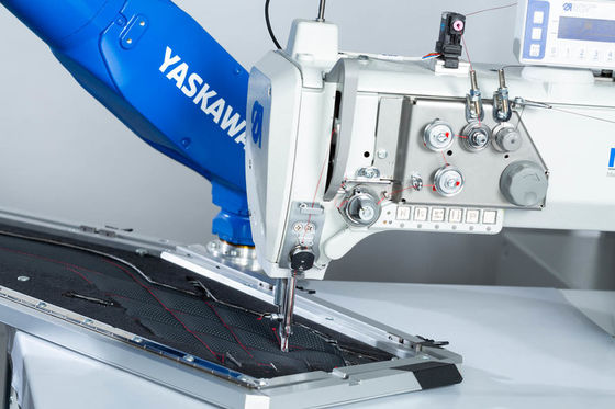 การจัดการ IP67 927mm 7kg Payload Yaskawa Robot Arm