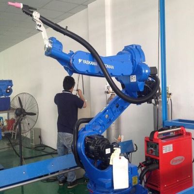 Motoman AR1440 พร้อมเครื่องเชื่อม RD500S สำหรับการตัดด้วยเลเซอร์