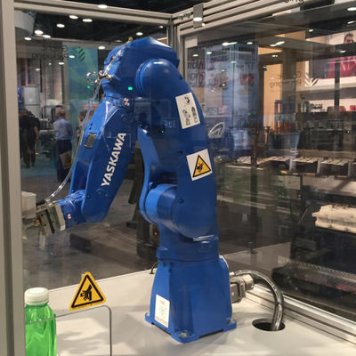 Yaskawa MOTOMAN GP8 หุ่นยนต์อุตสาหกรรมสำหรับมิลลิ่ง Manipulator Arm Lift Pick