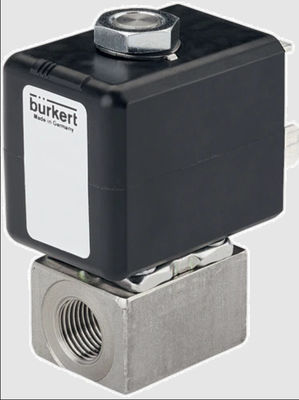 Burkert Type 7011 เป็นวาล์วลูกสูบ 22 ทิศทางแบบ Direct-Acting พร้อม IP65 ที่ใช้เป็นวาล์วแม่เหล็กไฟฟ้าสำหรับชิ้นส่วนวาล์ว