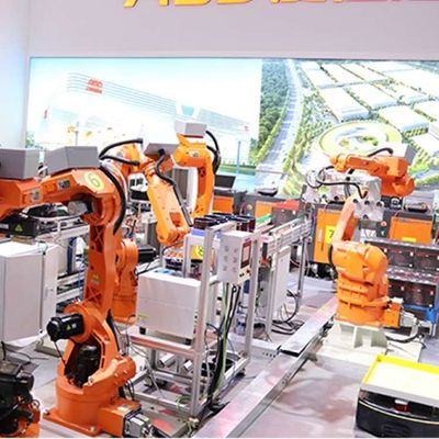 แขนหุ่นยนต์อุตสาหกรรม 6 แกน QJR20-1600 Robotics ประเทศจีนในฐานะหุ่นยนต์พ่น