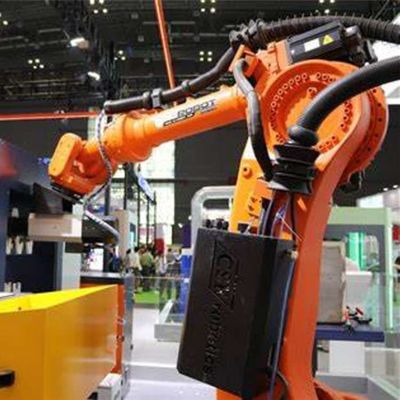 แขนหุ่นยนต์อุตสาหกรรม 6 แกน QJR20-1600 Robotics ประเทศจีนในฐานะหุ่นยนต์พ่น