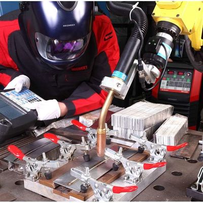 อัจฉริยะ Welder CO2 MAG MMA Ehave CM500 กับ CNGBS โรบอตการเชื่อมเป็นเครื่องเชื่อม