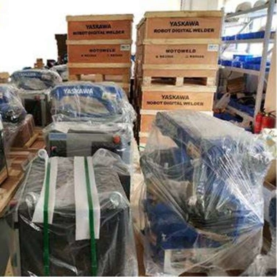 เครื่องพ่นสีหุ่นยนต์ MPX2600 น้ำหนักบรรทุก 15 กก. เป็นหุ่นยนต์พ่นสีความเร็วสูง