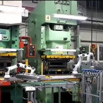 HAN'S Elfin Series E5 Cobot เป็นเครื่องหยิบและวาง ทำงานร่วมกับ AGV Robot Payload 5 กก. พร้อมแกน 6 แกน